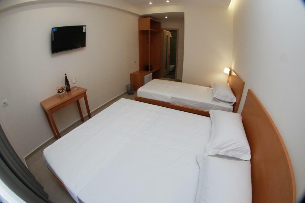 Hotel Ari 2 3*